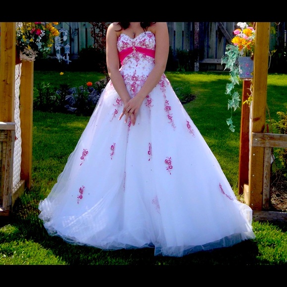 Dresses & Skirts - White & pink prom dress